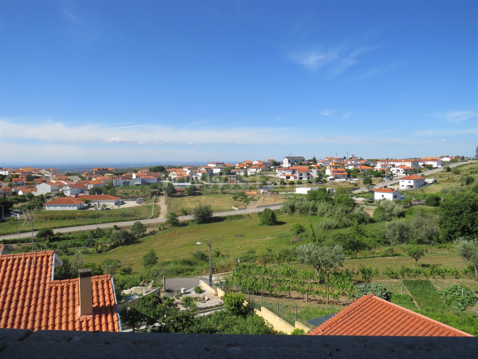 Land for sale in Oliveira do Hospital, Portugal — €130,000