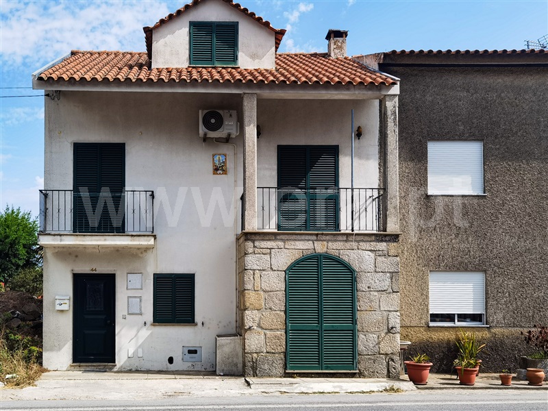Moradia T3 / Oliveira do Hospital, Vendas de Galizes