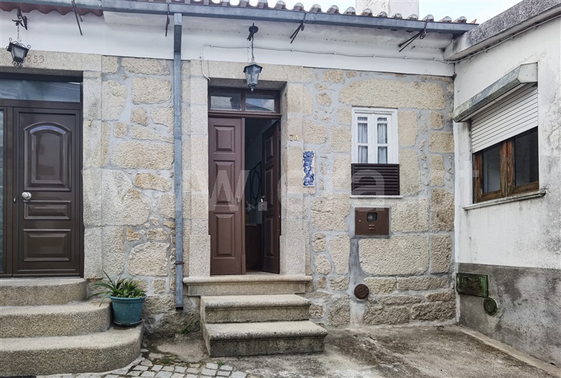 Moradia T3 / Oliveira do Hospital, Vila Pouca da Beira