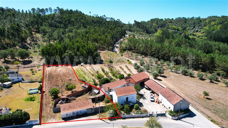 Moradia T3 / Ourém, Gondemaria e Olival