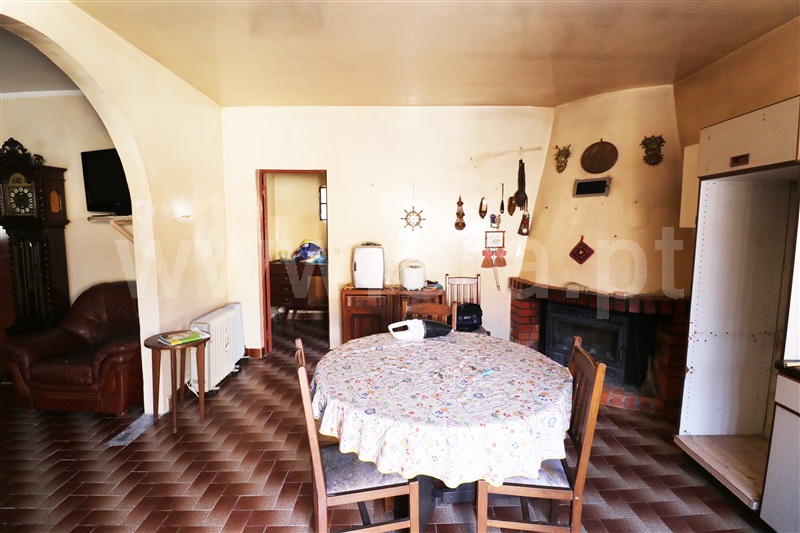 Moradia T3 Ourém, Rio de Couros e Casal dos Bernardos - 1358901 - 2