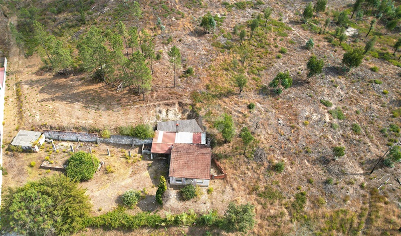 Moradia T3 Ourém, Rio de Couros e Casal dos Bernardos - 1428035 - 2