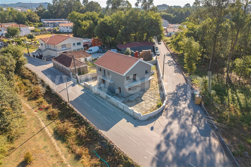 Moradia T3 à venda em Ferreira, Paços de Ferreira — foto 2