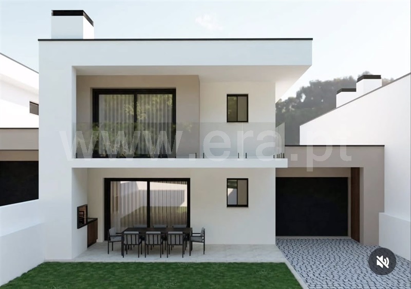 Moradia T3 / Paços de Ferreira, Figueiró