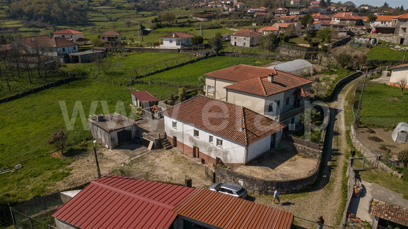 Moradia T3 / Paredes de Coura, Castanheira