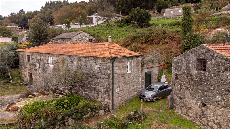 Moradia T3 / Paredes de Coura, Mozelos