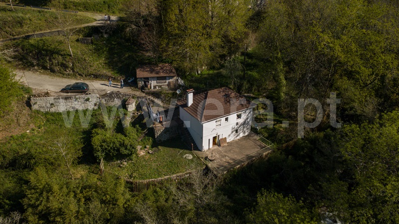 Moradia T3 / Paredes de Coura, Mozelos