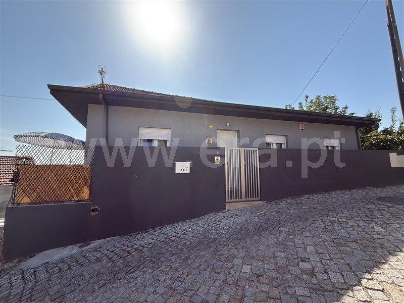 Moradia T3 / Paredes, Lordelo