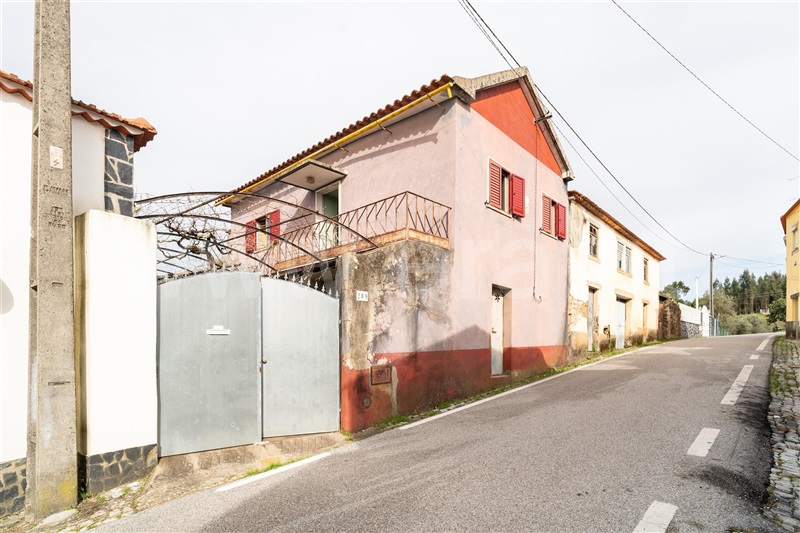 Moradia T3 / Pedrógão Grande, Vila Facaia