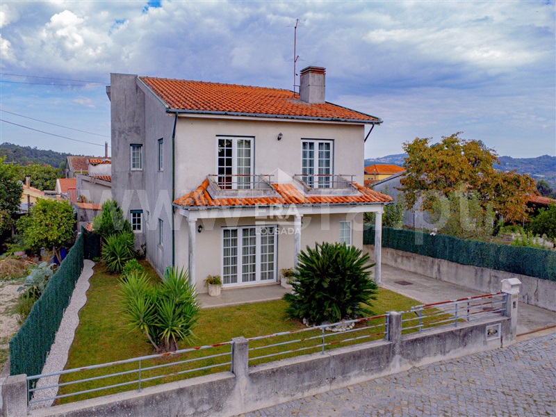 Moradia T3 / Penafiel, Castelões