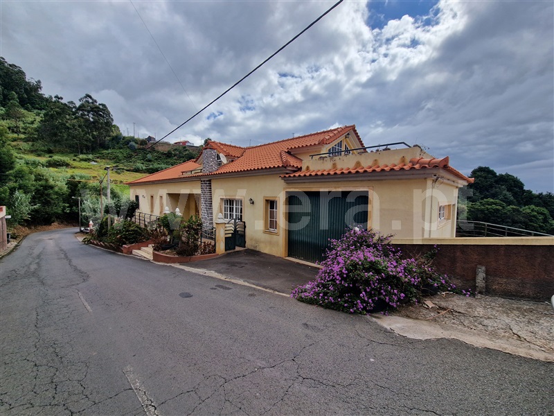 Moradia T3 / Ponta do Sol, Canhas