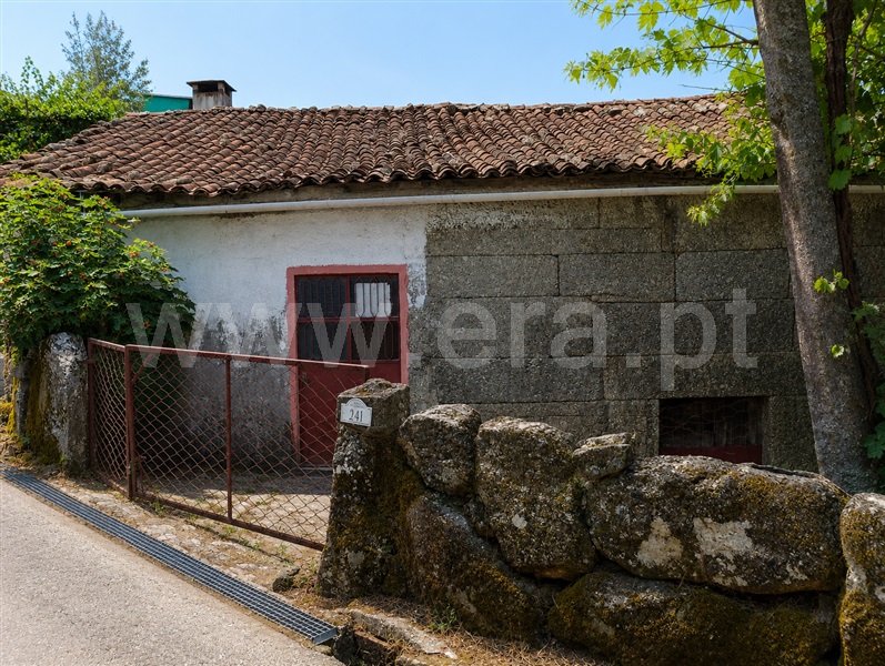 Moradia T3 / Ponte da Barca, Azias