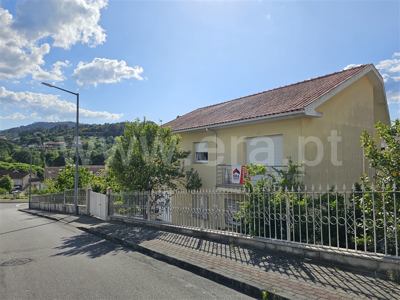 Moradia T3 / Ponte da Barca, Ponte da Barca, Vila Nova de Muía e Paço Vedro de Magalhães