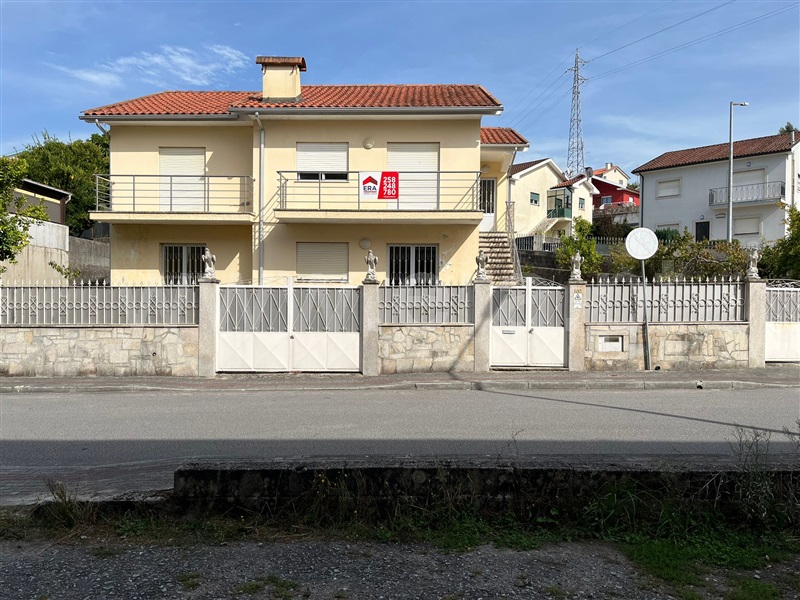 Moradia T3 / Ponte da Barca, Ponte da Barca, Vila Nova de Muía e Paço Vedro de Magalhães