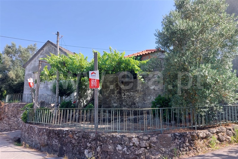 Moradia T3 / Ponte de Lima, Calheiros