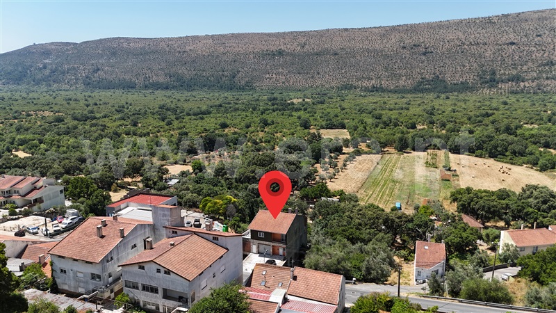 Moradia T3 / Porto de Mós, Mira de Aire