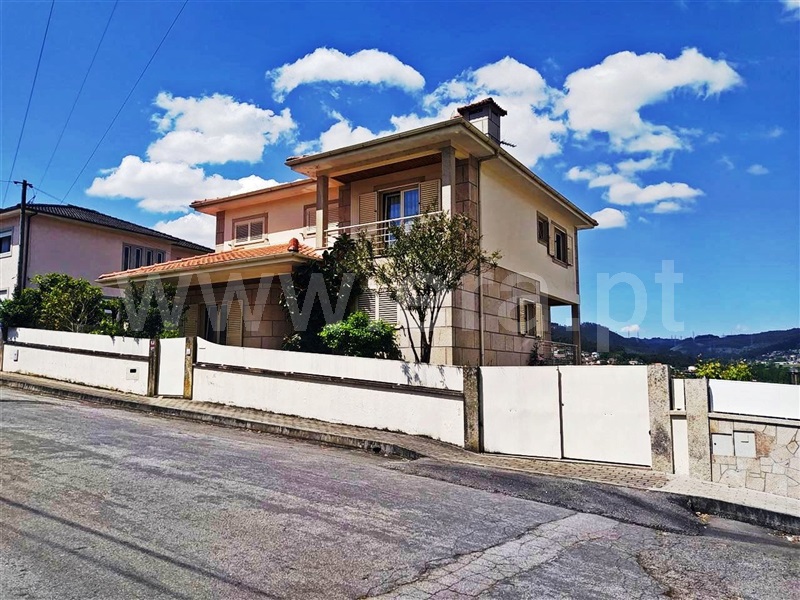 Moradia T3 Póvoa de Lanhoso, Póvoa de Lanhoso (Nossa Senhora do Amparo) - 1247847 - 1