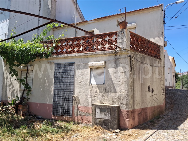 Moradia T3 / Proença-a-Nova, Sobreira Formosa e Alvito da Beira