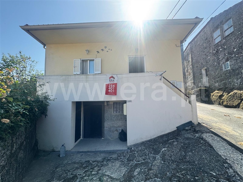 Moradia T3 / Resende, Felgueiras e Feirão