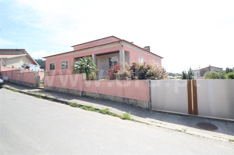 Moradia T3 / Santa Maria da Feira, Nogueira da Regedoura