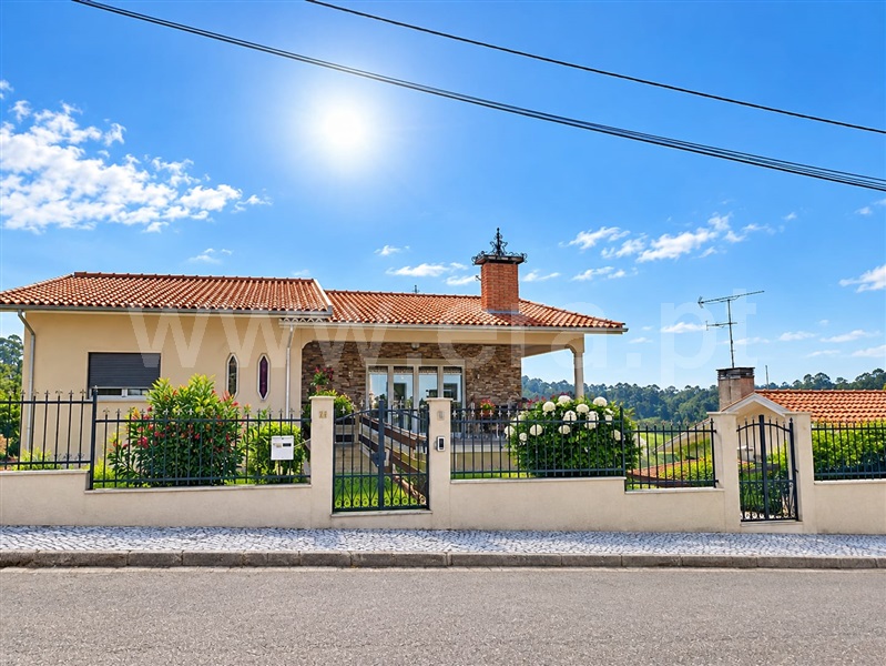 Moradia T3 / Santa Maria da Feira, Santa Maria da Feira, Travanca, Sanfins e Espargo