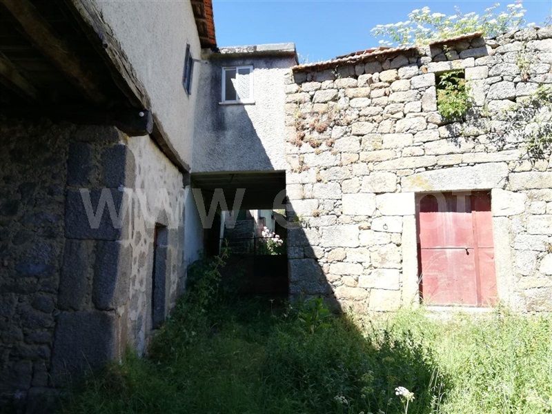 Moradia Geminada T3 Sátão, Romãs, Decermilo e Vila Longa - 1164783 - 2