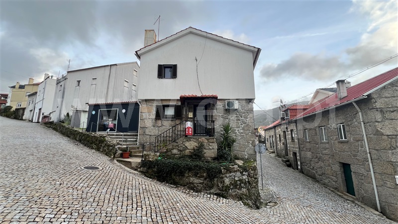 Moradia T3 / Seia, Sabugueiro