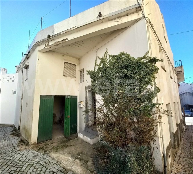 Moradia T3 / Seia, Sabugueiro