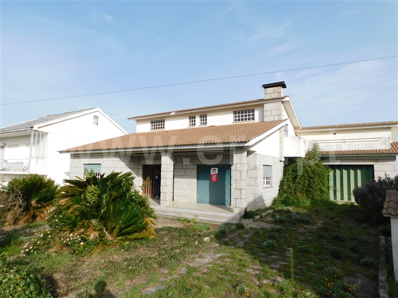Moradia T3 / Seia, Sameice e Santa Eulália