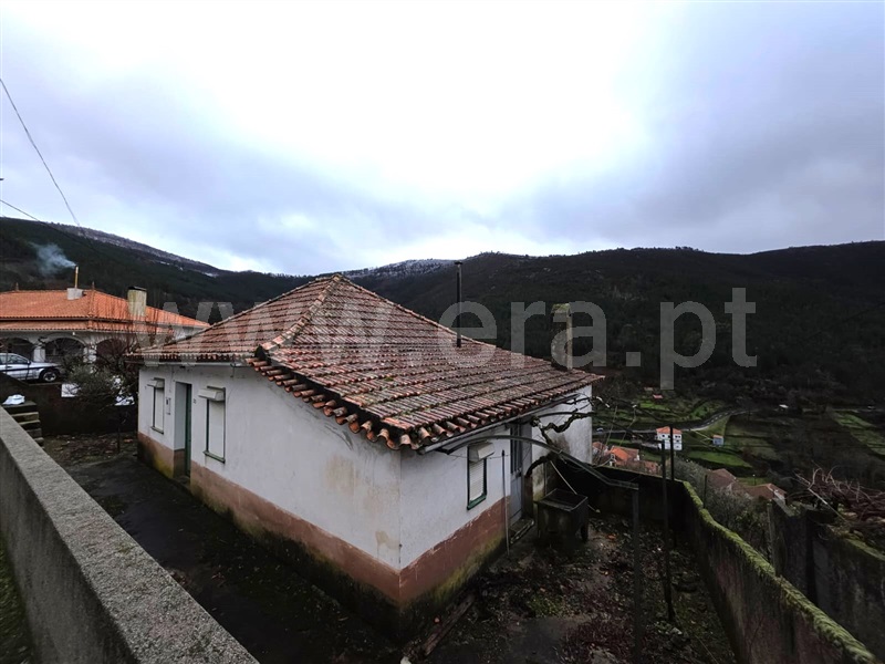 Moradia T3 / Seia, Sazes da Beira