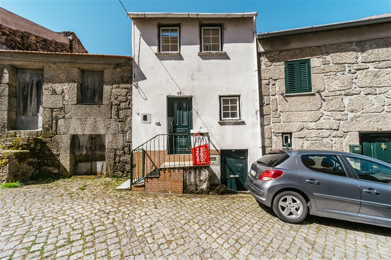 Moradia T3 / Seia, Valezim