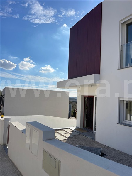Moradia T3 / Sintra, Almargem do Bispo, Pêro Pinheiro e Montelavar