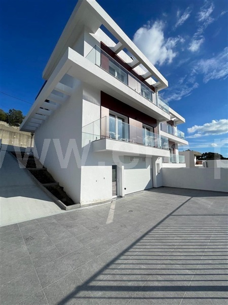 Moradia T3 / Sintra, Almargem do Bispo, Pêro Pinheiro e Montelavar