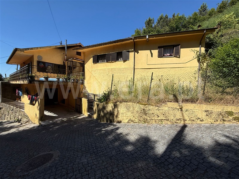 Moradia T3 / Terras de Bouro, Campo do Gerês