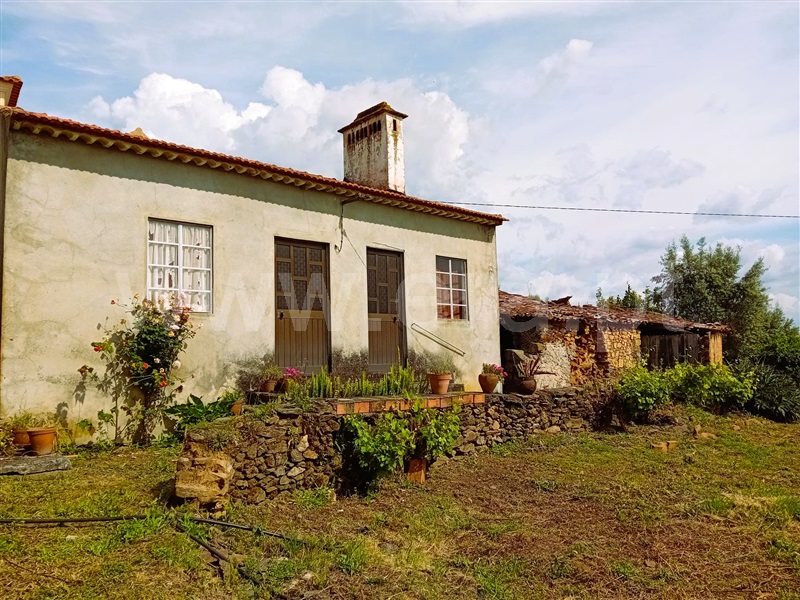 Moradia T3 / Tomar, Serra e Junceira