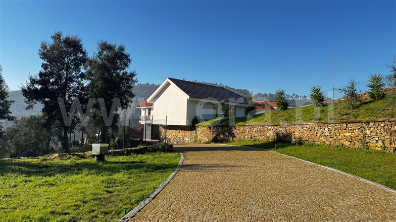 Moradia T3 / Valongo, Campo e Sobrado