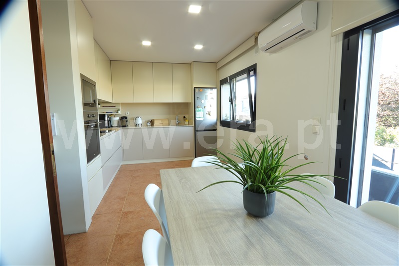Moradia T3 / Valongo, Campo e Sobrado