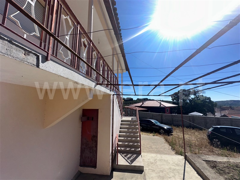 Moradia T3 à venda em Lebução, Fiães e Nozelos, Valpaços — foto 2