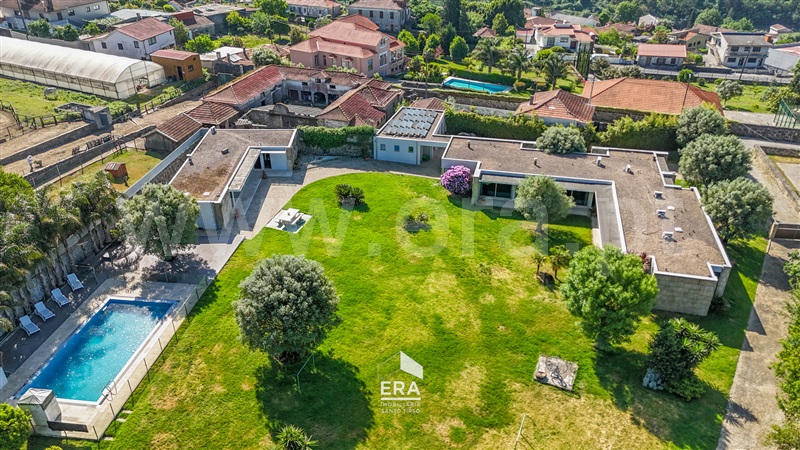 Moradia T3 / Vila Nova de Famalicão, Bairro