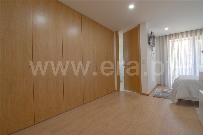 Moradia Geminada T3 Barcelos, Carreira e Fonte Coberta - 1500760 - 13Foto 18329688
 
PrincipalWebsiteVisitas virtuaisAplicações MultimédiaFolhas de MontraPTENFRESBE