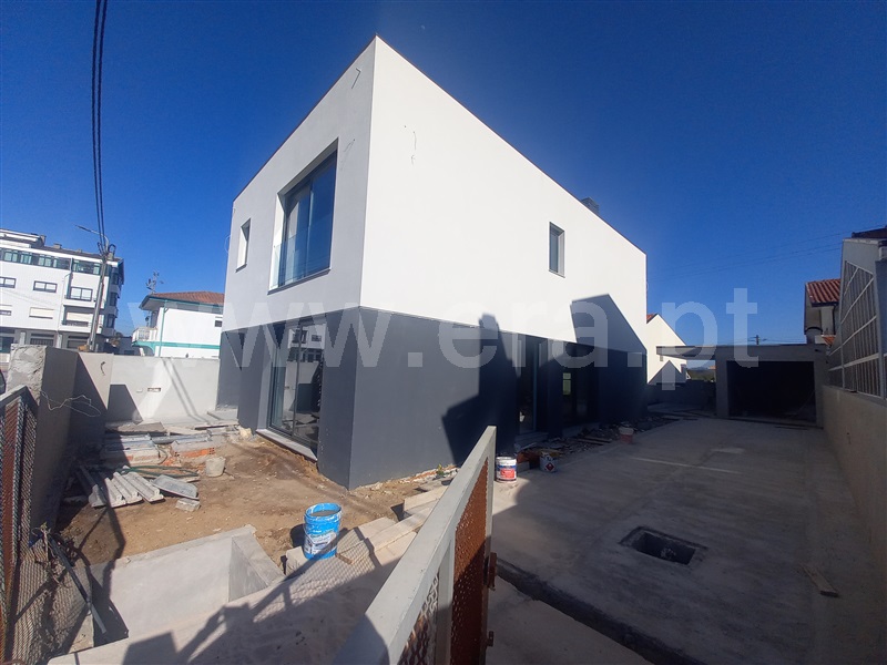 Moradia T3 / Vila Nova de Gaia, Serzedo e Perosinho
