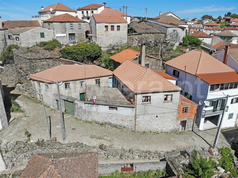 Moradia T3 / Vila Nova de Paiva, Fráguas
