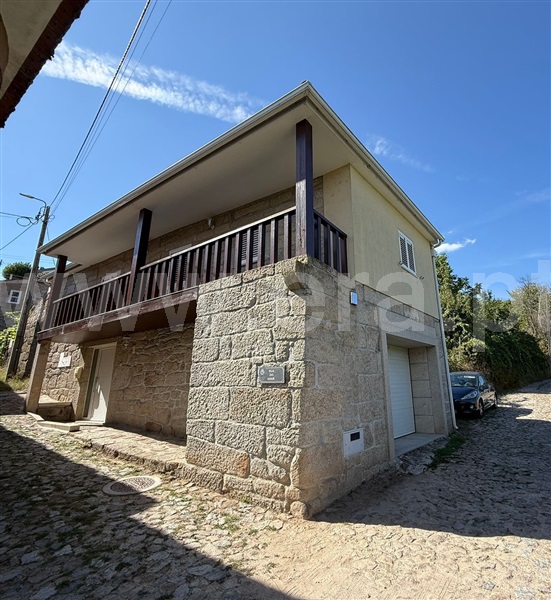 Moradia T3 em Borbela e Lamas de Olo, €245.000