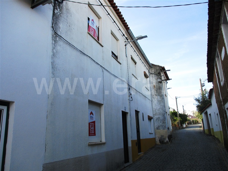 Moradia T3 / Vila Velha de Rodão, Cebolais de Baixo