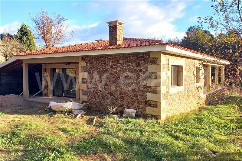 Moradia Isolada T3 Vila Verde, Carreiras (São Miguel) e Carreiras (Santiago) - 1457953 - 1