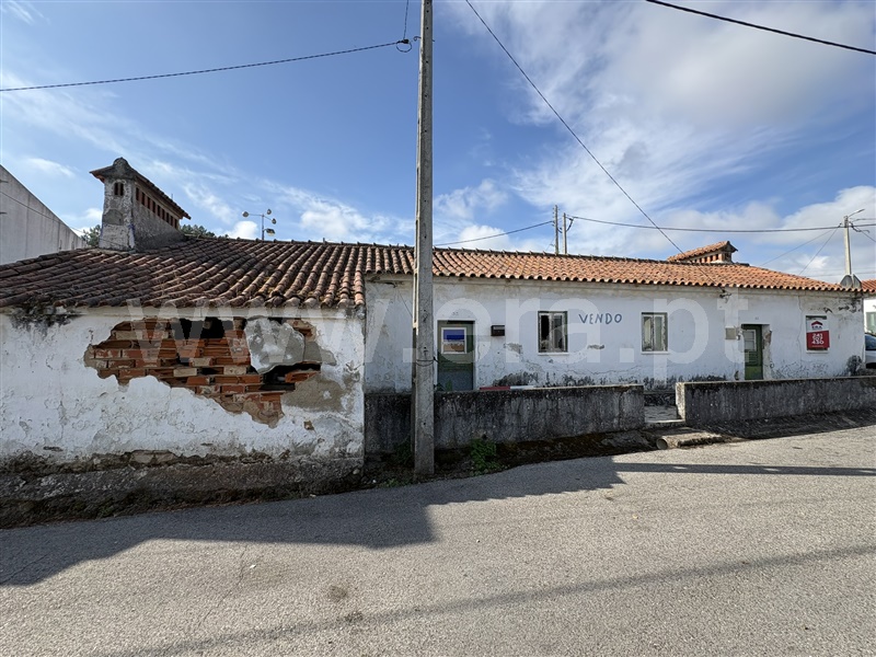 Moradia T4 à venda em Brunheirinho, Abrantes — foto 2