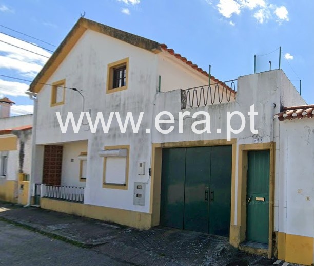 Moradia T4 / Abrantes, Concavada