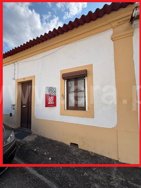 Moradia T4 / Abrantes, Crucifixo