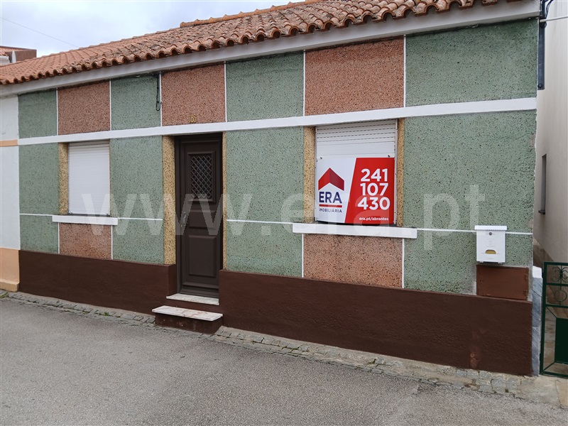Moradia T4 / Abrantes, Pego
