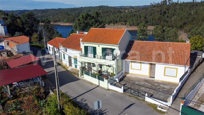 Moradia T4 / Abrantes, Portela